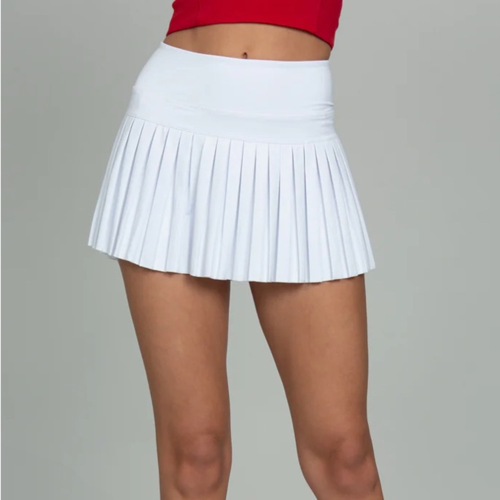Gold Hinge white skirt!
